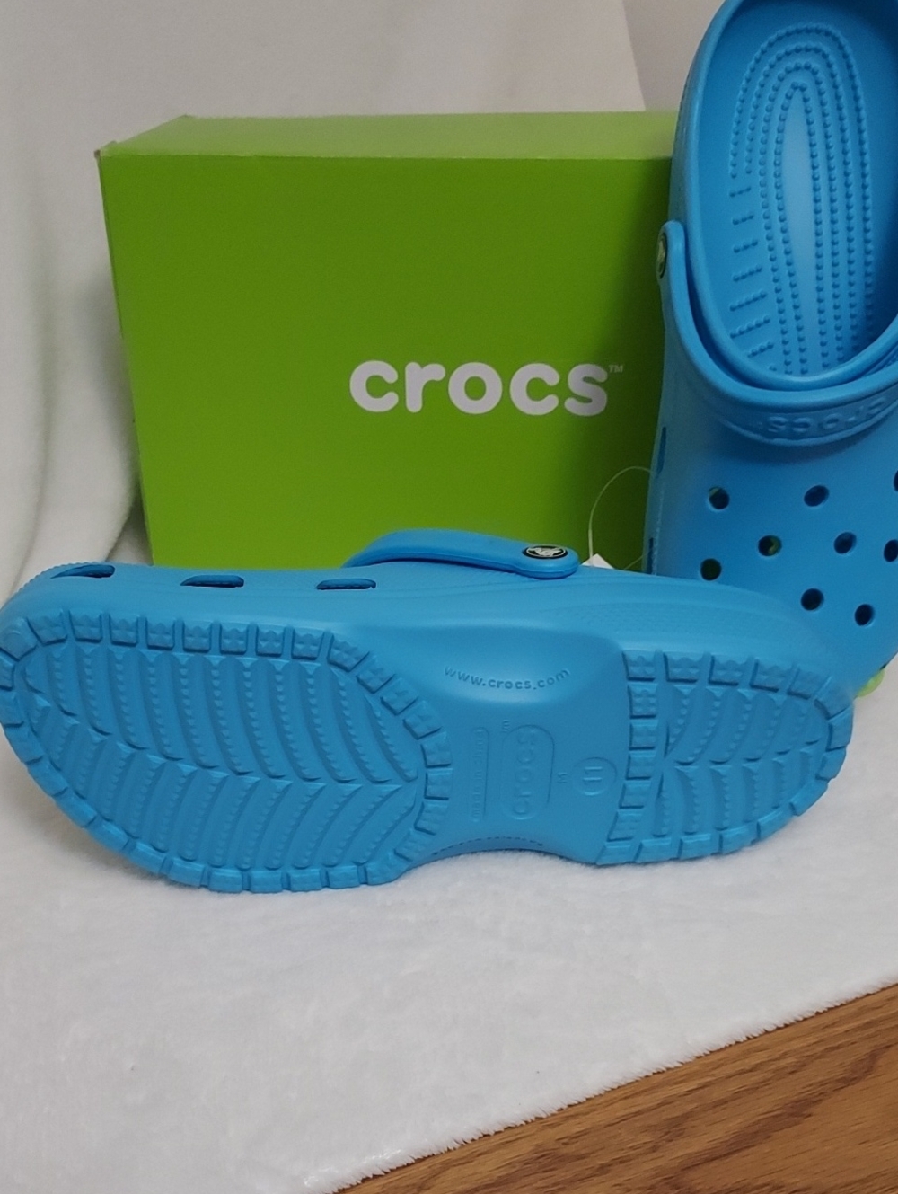 Mens Crocs - Picture 6 of 9